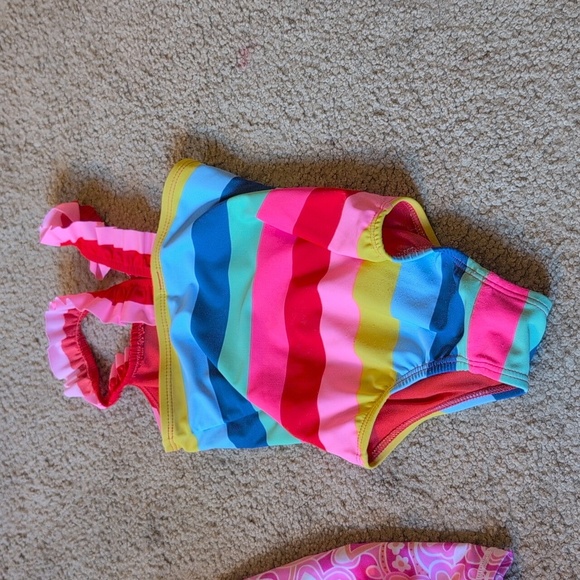 Girls Mixed Brand Swimsuit Bundles Size 2/3T Three One Piece Swimsuits Vacation - Picture 10 of 10